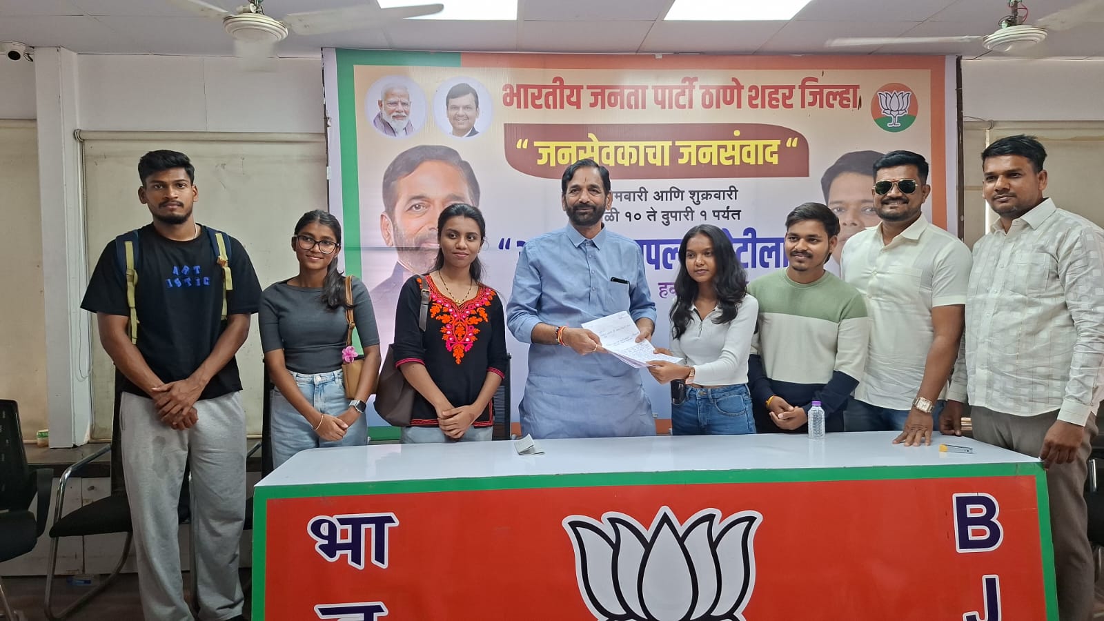 विद्यापीठाने संस्थेला आकारलेला लाखोंचा दंड विद्यार्थ्यांच्या माथी