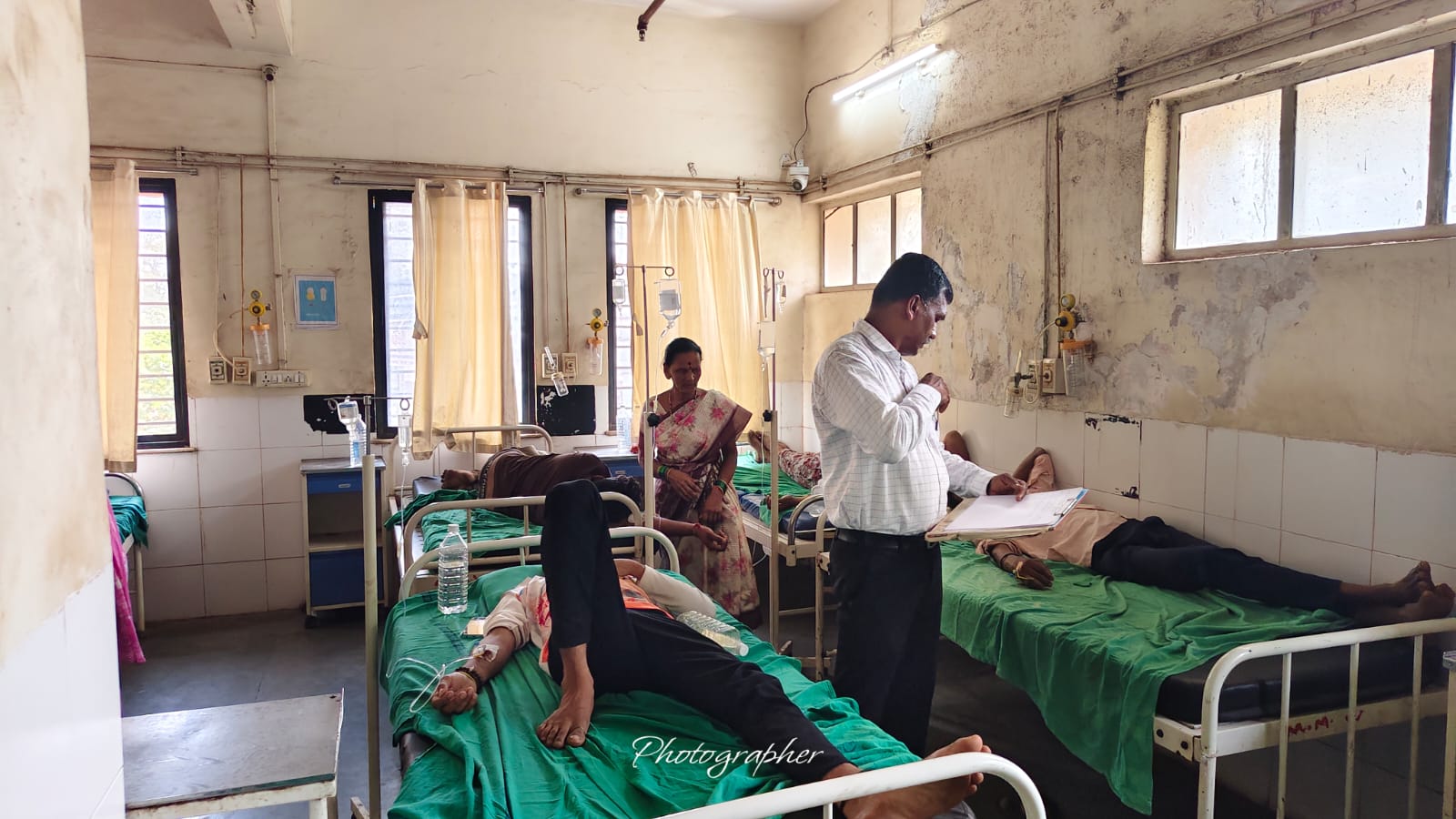 शिळमध्ये एकाच कुटुंबात २२ जणांना अन्नातून विषबाधा