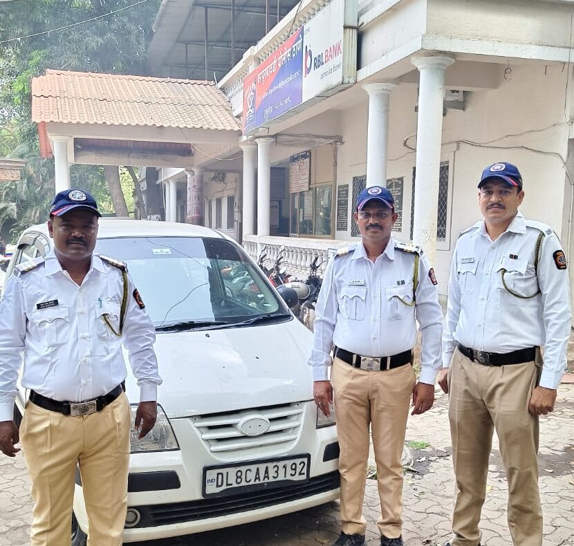 'टकटक टोळी'चे दोघे जेरबंद; सहा चोरीचे मोबाईल हस्तगत
