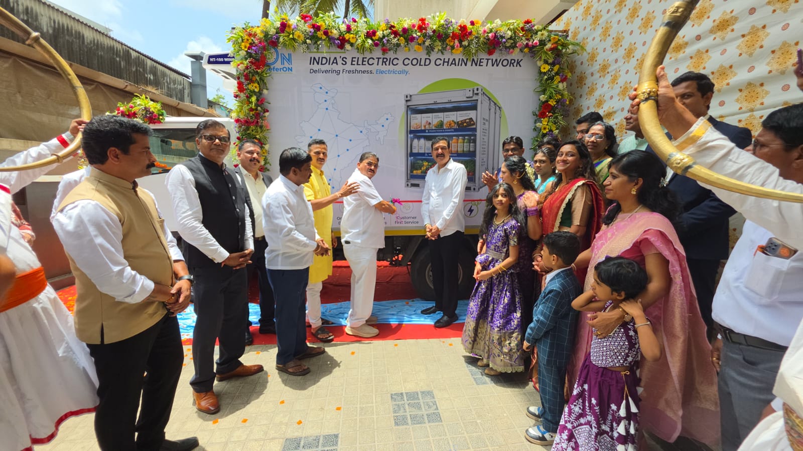 `इलेक्ट्रिक कोल्ड स्टोरेज' गाड्यांची राज्यात प्रथमच सुरुवात