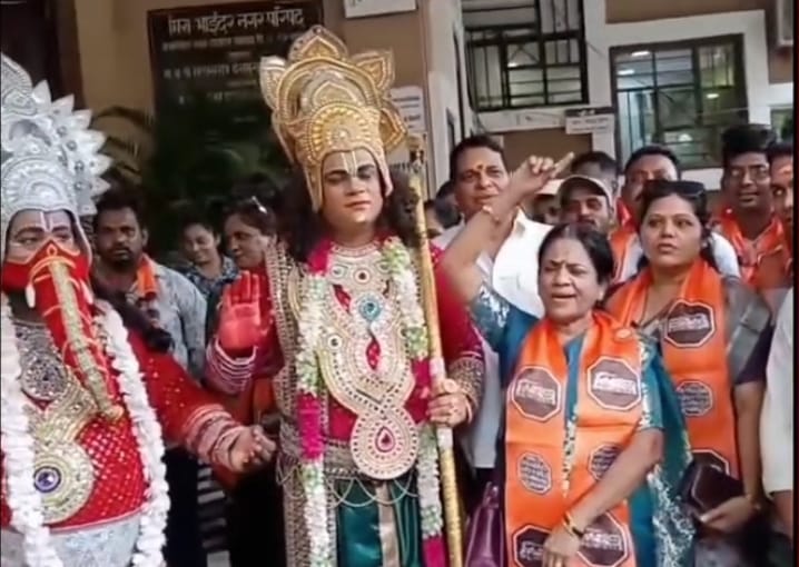 पाणीटंचाईविरोधात देवांनीच घेतली आयुक्तांकडे धाव