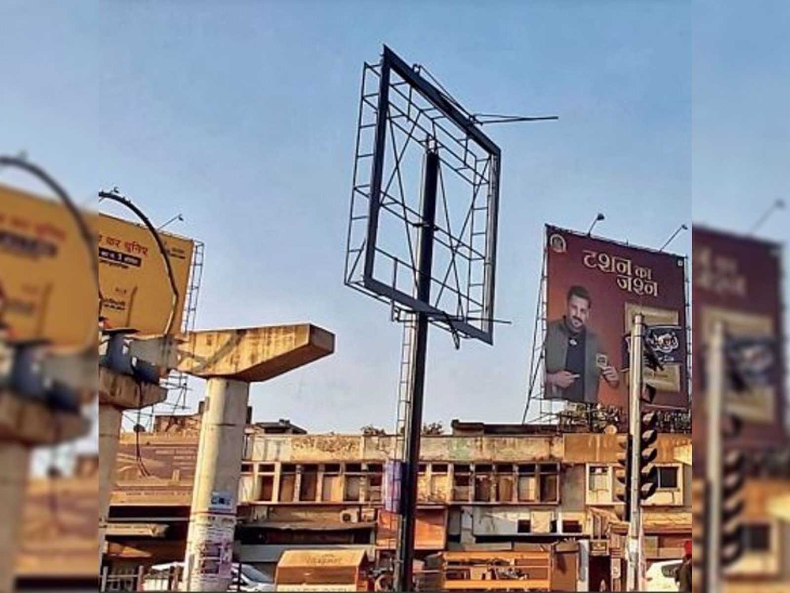 आठ दिवसांत १५२४ होर्डिंग्ज हटविले, पाचजणांवर गुन्हे