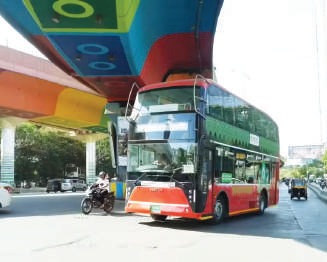ठाण्यात डबल डेकरची वाट चुकली