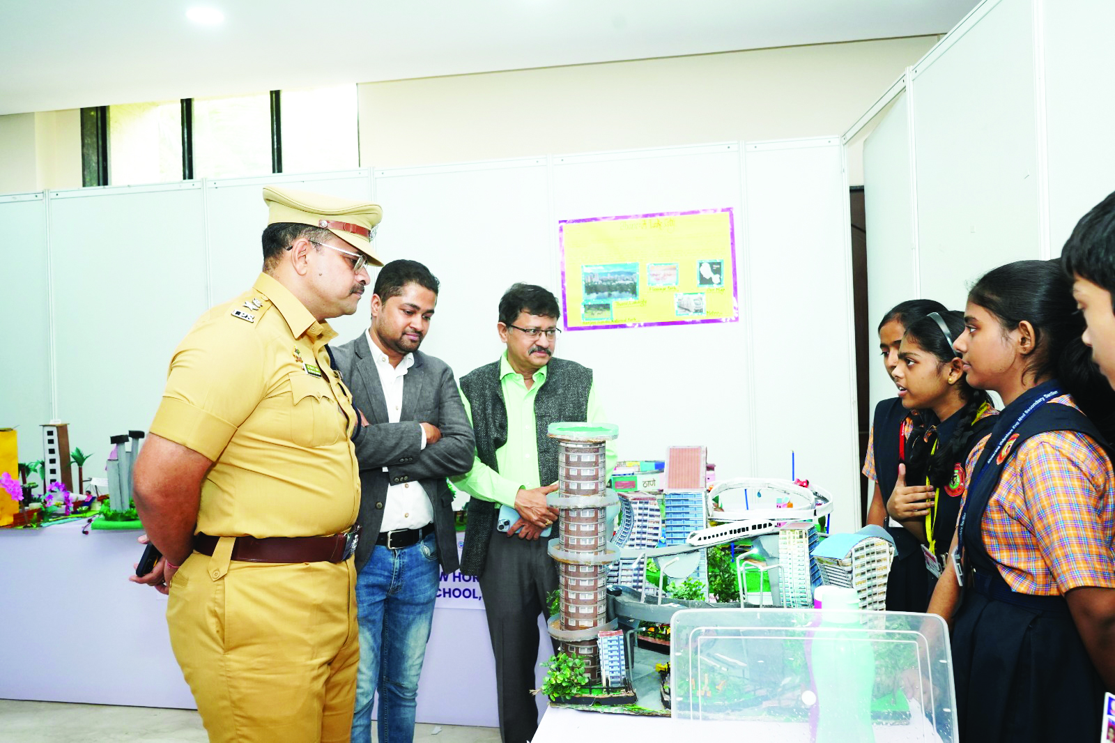Thane Vision 2030 in association with Wavikar Eye Institute